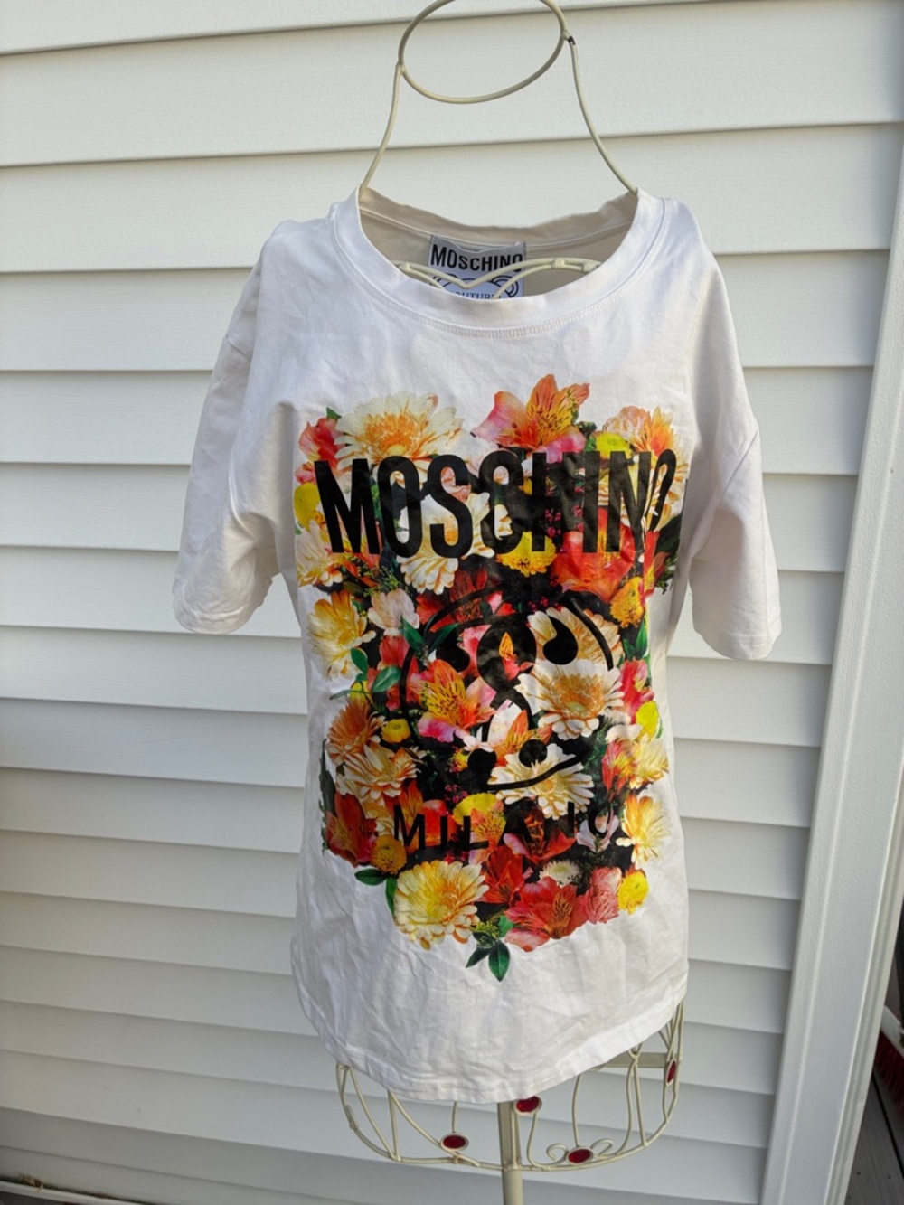 Moschino rare design White Tee with Bright Floral Logo